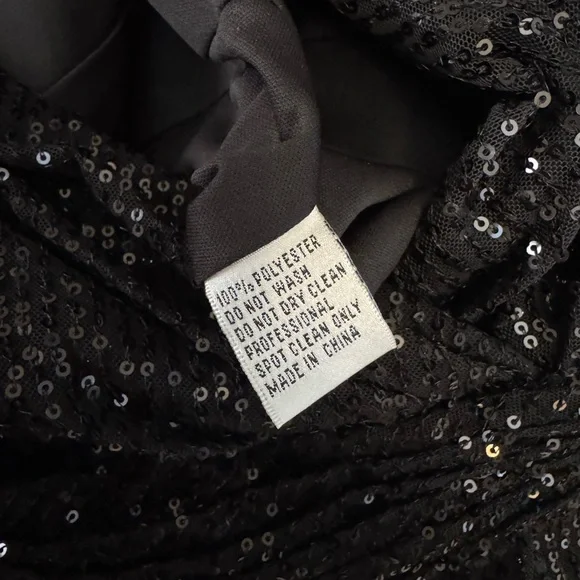 NWT MAC DUGGAL Black Sequined Long Sleeve Gown - Picture 12 of 12